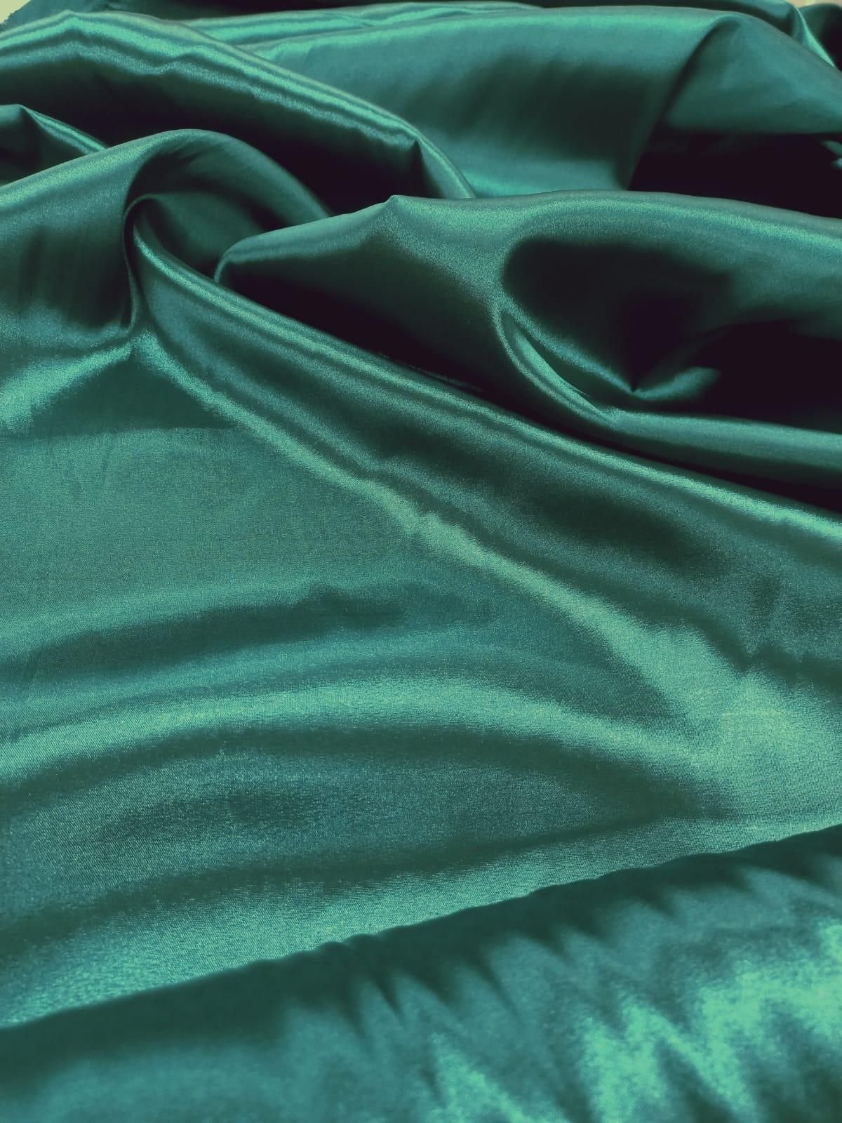 tecidos-cetim-tecido-de-cetim-verde-escuro-com-elastano--p-1638219117570