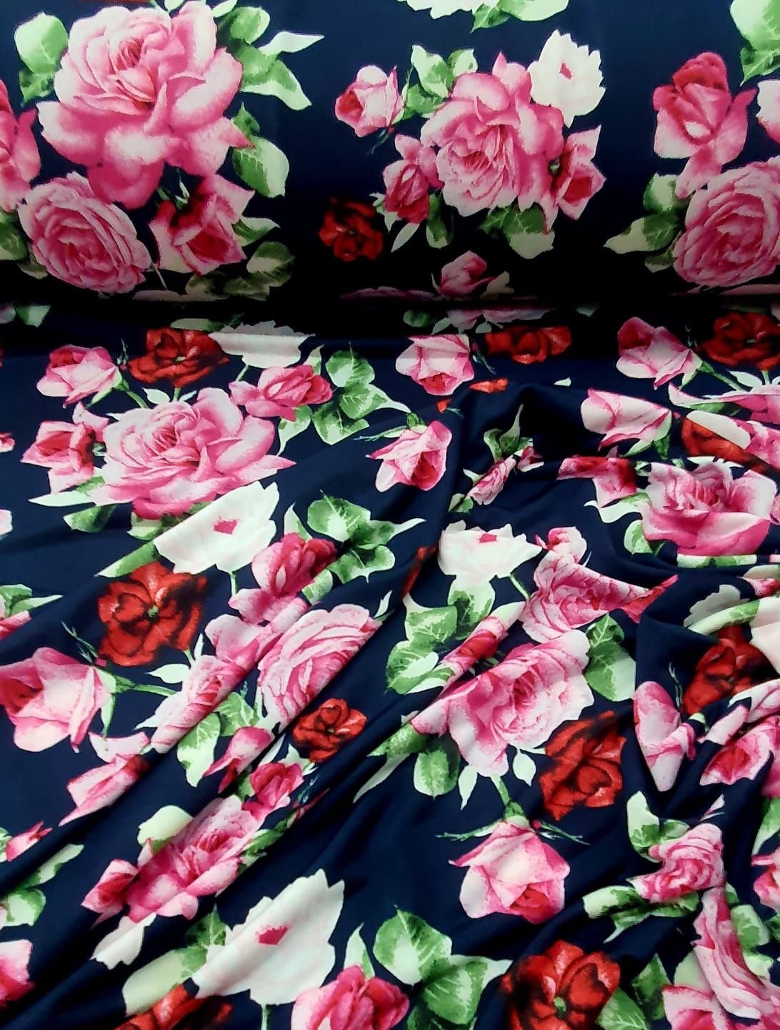 tecidos-liganete-tecido-liganete-azul-marinho-floral--p-1708719558933